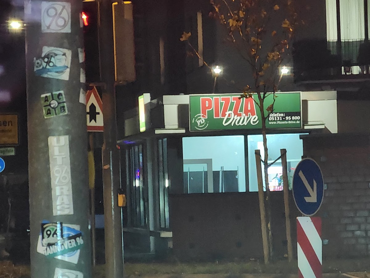Pizza Drive ((Pizza Takeaway))